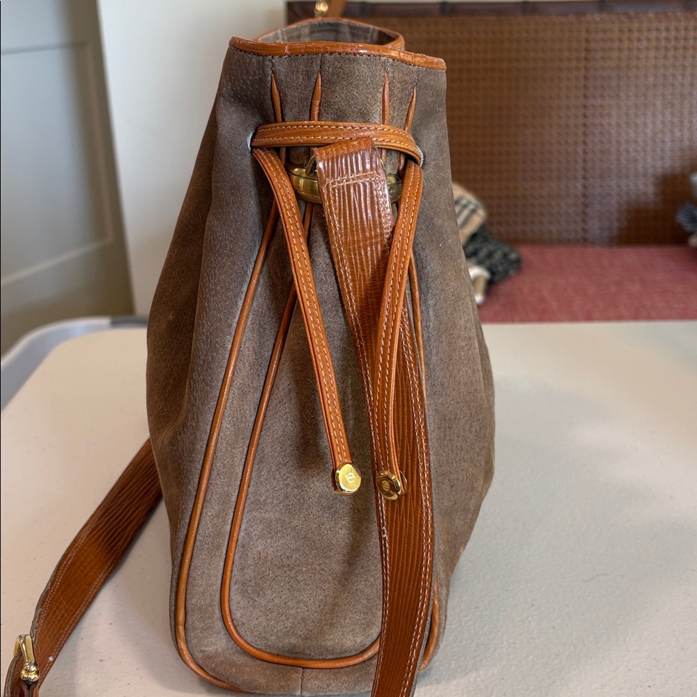 Celine Vintage Suede Leather Bucket Bag—STUNNING!! Excellent Condition!! - Picture 5 of 13